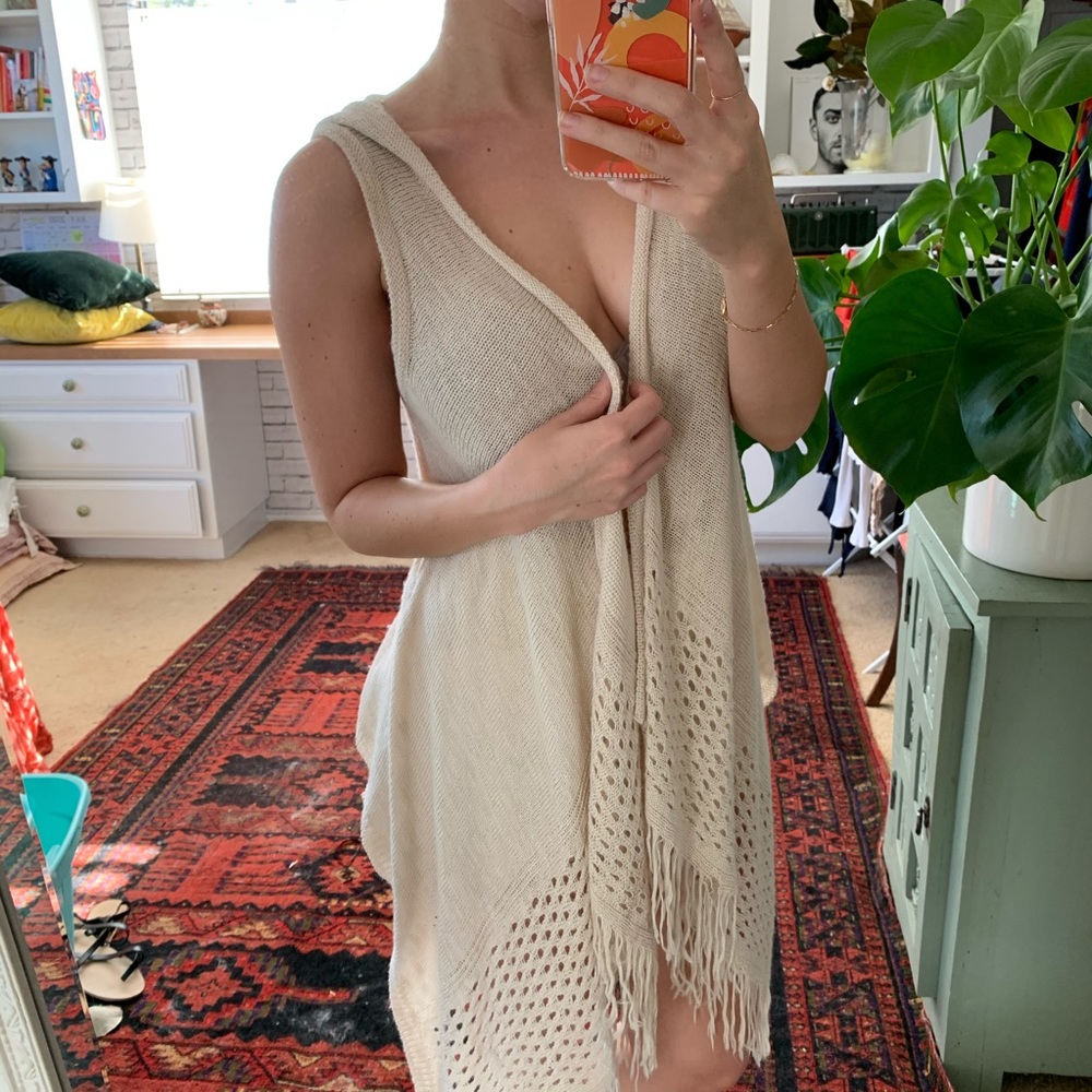 Sleeveless Knit Shawl